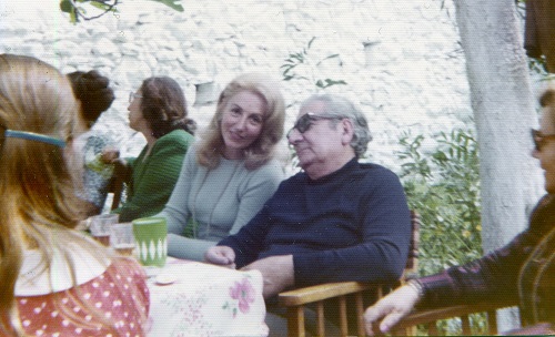 MARIA PSATHA DIMITRIS PSATHAS KYRIAKI TOU PASXA LEONIDIO ARKADIAS STIN AVLI TOU PAPA STELIOU