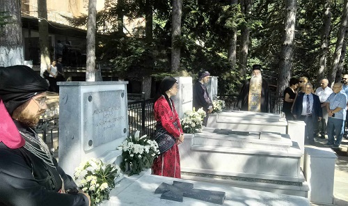 PANAGIA.SOYMELA.BERMIO.KTHTORIKO.MNHMOSYNO 1