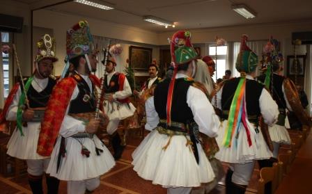 MOMOGEROI.EFXINOS.LESXI.THESSALONIKIS.31.12.2016.IMG 44724