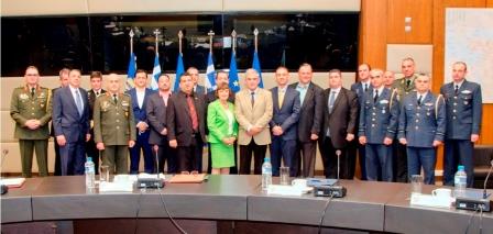 PADE.OMOGENIS.DSC 00074