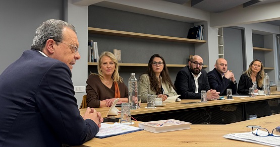 SYRIZA.FAMELOS.EYXEINOS.LESXH.EYROPAION.POLITON.31.3.2025 3